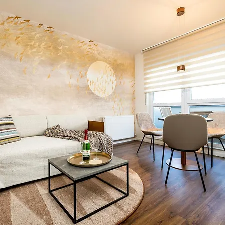 Exclusive Mit Tiefgarage In Nähe Messe-bmw-porsche-dhl-flughafen-flugzeugwerk Der Deutsche Aircraft Apartment