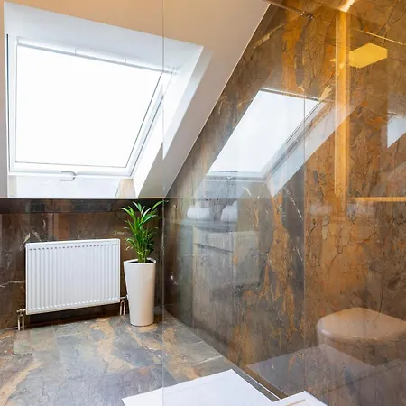 Exclusive Mit Tiefgarage In Naehe Messe-bmw-porsche-dhl-flughafen-flugzeugwerk Der Deutsche Aircraft * Leipzig