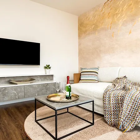 Exclusive Mit Tiefgarage In Naehe Messe-bmw-porsche-dhl-flughafen-flugzeugwerk Der Deutsche Aircraft Apartamento Leipzig