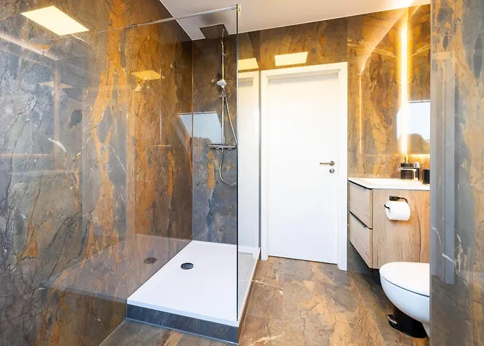 Exclusive Mit Tiefgarage In Naehe Messe-bmw-porsche-dhl-flughafen-flugzeugwerk Der Deutsche Aircraft Λειψία