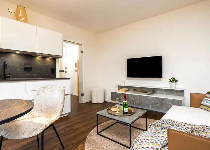 Exclusive Mit Tiefgarage In Naehe Messe-bmw-porsche-dhl-flughafen-flugzeugwerk Der Deutsche Aircraft Διαμέρισμα *